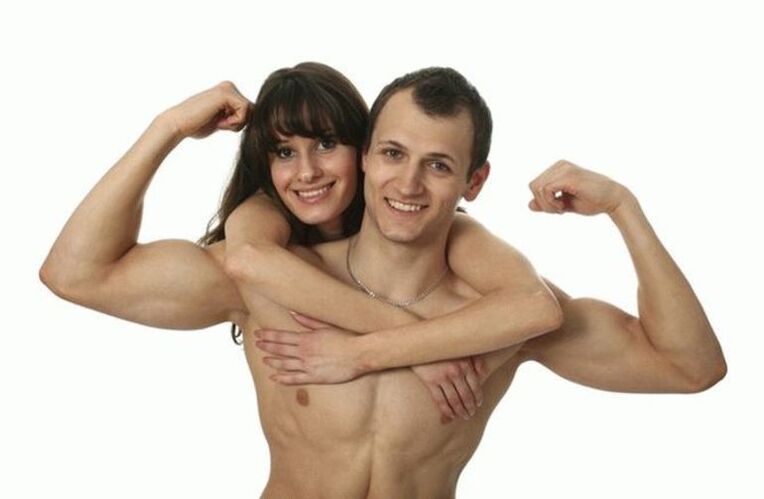 女人和男人强壮的增大的阴茎